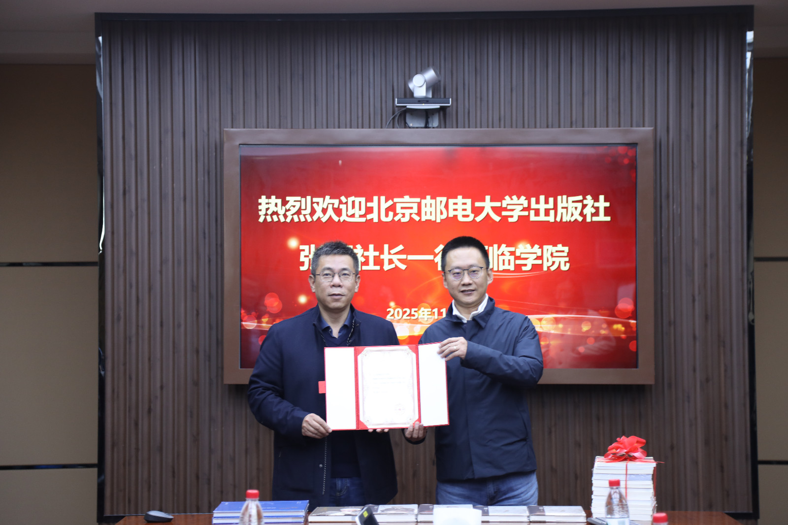 B53A9277.JPG B53A9277.JPG